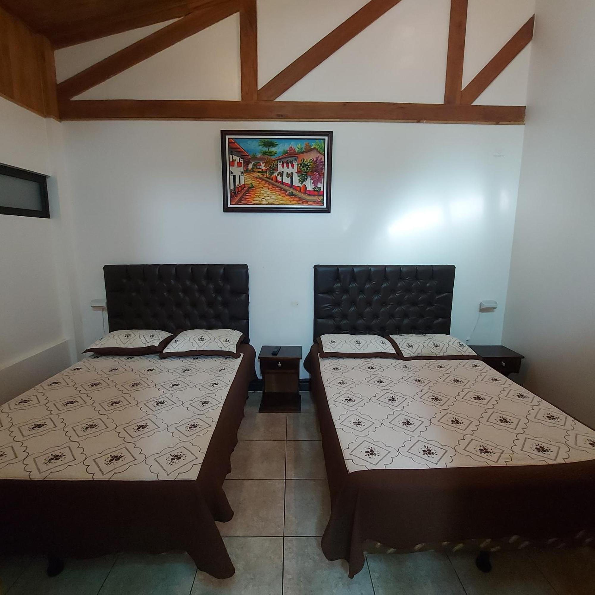 Alisson Hotel Y Restaurant Monteverde Esterno foto